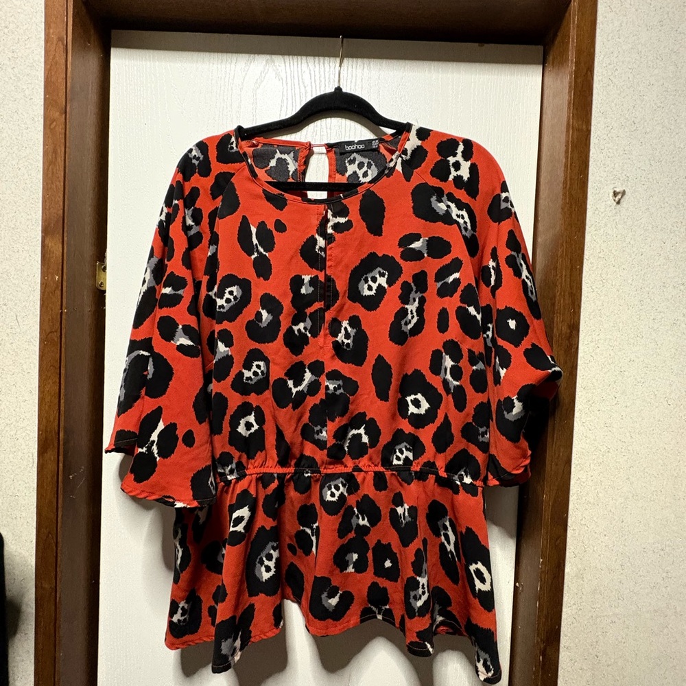 Boohoo Orange and Black Leopard Print Blouse - Picture 2 of 5